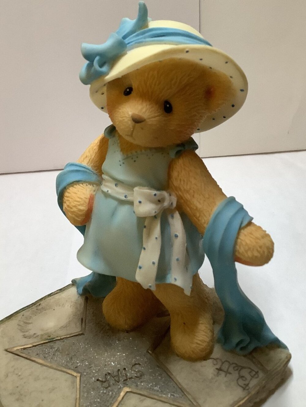 Cherished Teddies – Bette "You Are The Star Of The Show" 1998 vintage figurine
